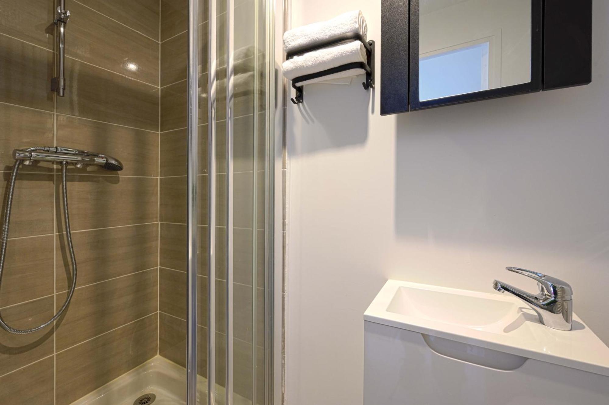 Modern Bright Apartment In Appart'Hotel Saint-Maur-des-Fossés Esterno foto